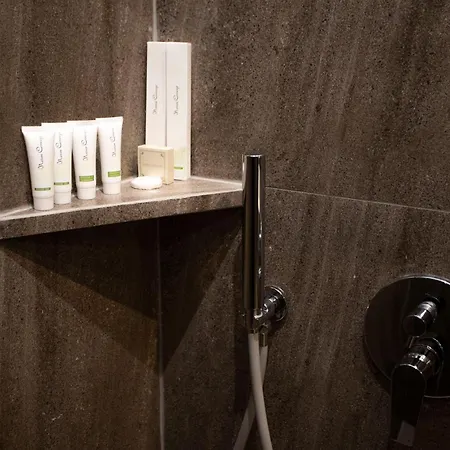 Klaus Center 4* Tiran