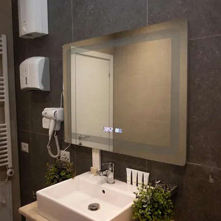 Klaus Center Otel Tiran