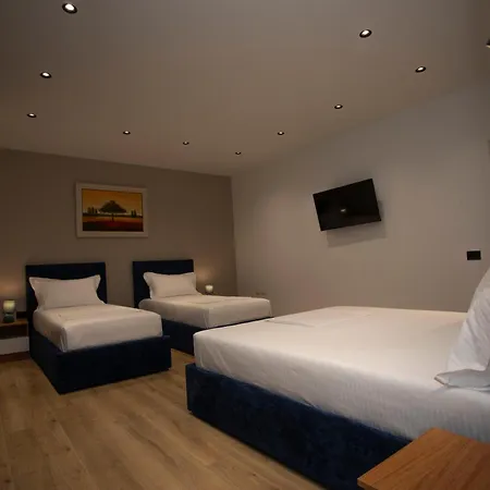 Klaus Center 4* Tiran