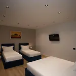 Klaus Center Hotell