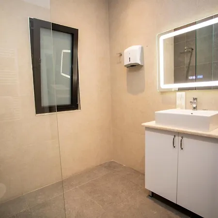 Klaus Center 호텔 4*