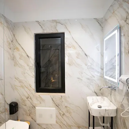 מלון Klaus Center טיראנה