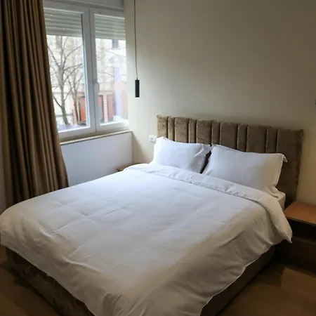 Klaus Center 4* Tiran