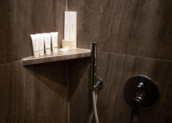 Klaus Center 4* Tiran