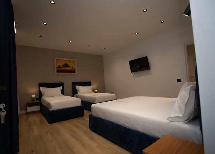 Klaus Center 4* Tiran