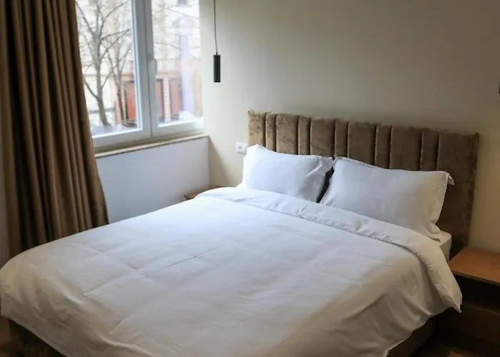 Klaus Center 4* Tiran