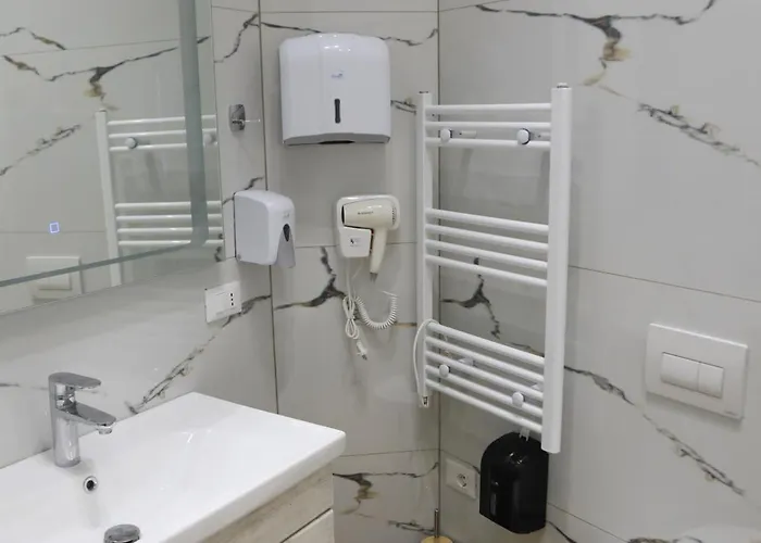 Klaus Center 4* Tiran